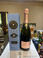 将图像加载到图库查看器中,White Heather 15 YO Blended Scotch Whisky (+1 Free Palmer Rose Reserve 12% Champagne)