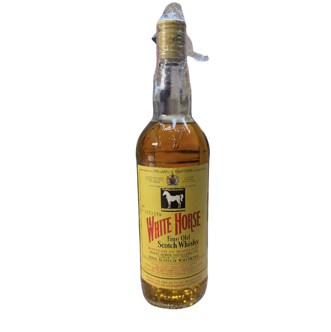 3MK Alcohol and Liquor Delivery: White Horse Fine Old Scotch 1970s