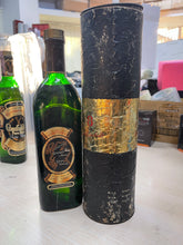 Load image into Gallery viewer, front view of Glenfiddich 8 Year Old Pure Malt 1970S