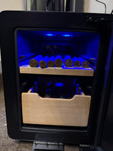Load image into Gallery viewer, Mini Cigar Temperature &amp; Humidor 8L
