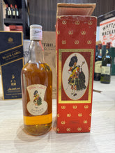 Load image into Gallery viewer, Dewar White Label 1970s Sime Darby Import 750ml 43%
