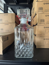 Load image into Gallery viewer, Whisky Decanter V2 940ml

