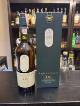 Load image into Gallery viewer, Lagavulin 16 Year Old White Horse Distillers 700ml 43%
