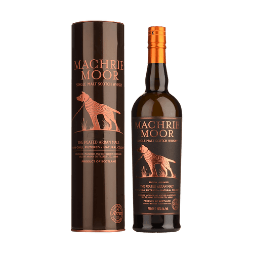 bottle of arran machrie moor whisky with metallic giftbox 3mk