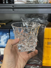 将图像加载到图库查看器中，whisky rock glass titled crocodile 280ml 3mk
