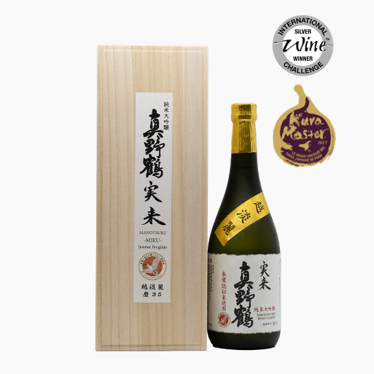 Manotsuru Junmai Daiginjo Miku 720ml (Pre Order: 1-2 working day free delivery)