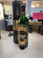 Load image into Gallery viewer, Glenfiddich 8 Year Old Pure Malt 1970S bottle feature
